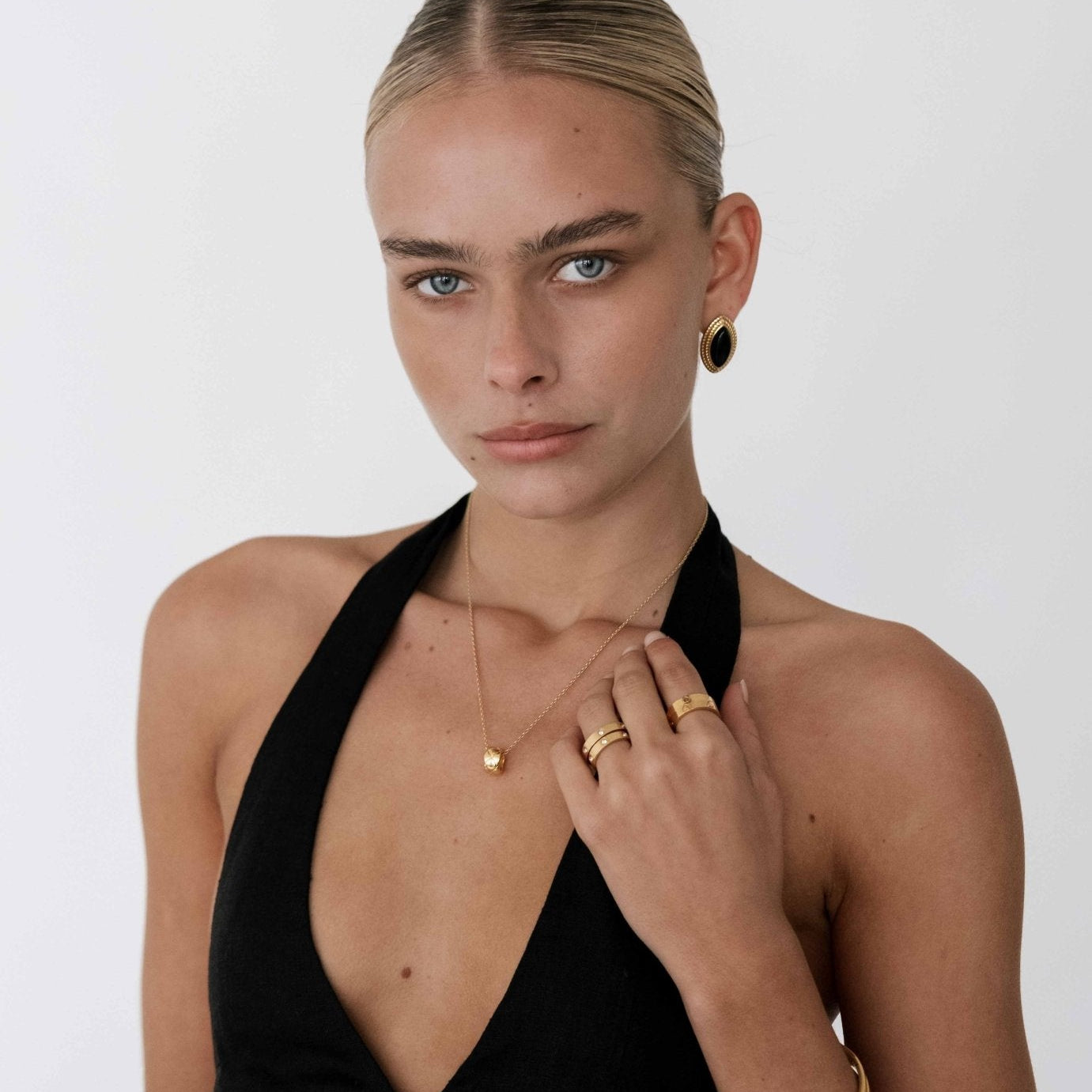 The $49 Secret to Keeping Your New Year’s Resolutions: Why Sentimental Jewelry is Your Best Anchor