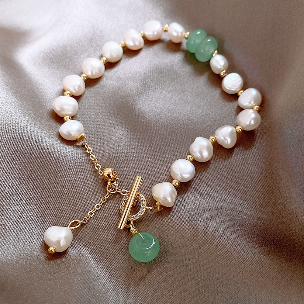 Freshwater Pearl Bracelet with Green Accent Beads