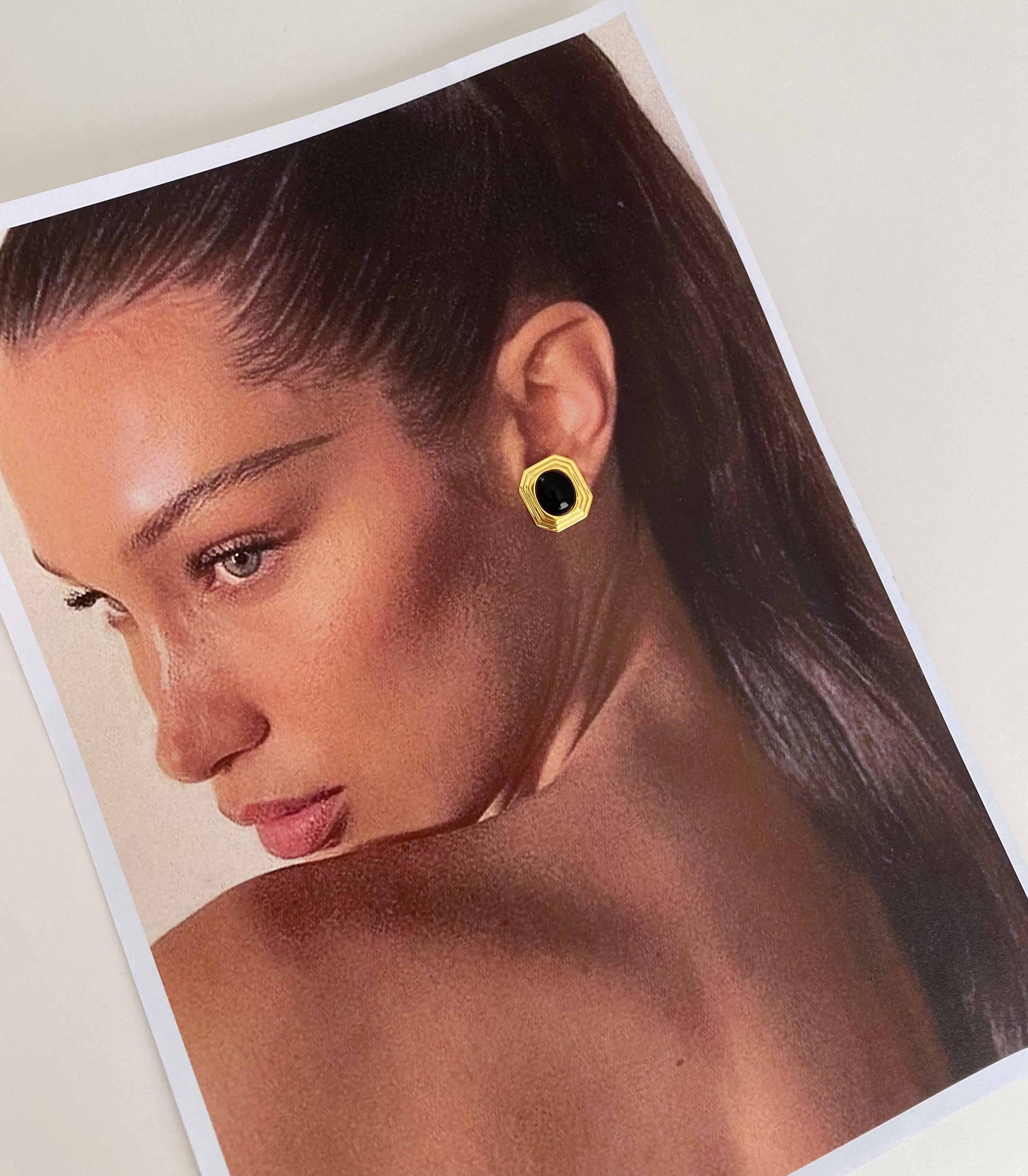 Gold Stud Earrings with Black Oval Center – Geometric Frame