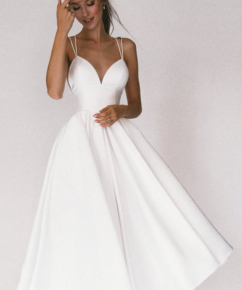 Women's V Neck & Sleeveless Wedding Guest Dress | Midi