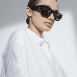 Women’s Classic Sunglasses – Black Frame with Smoke-Tinted Lenses