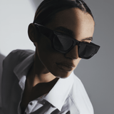 Women’s Classic Sunglasses – Black Frame with Smoke-Tinted Lenses